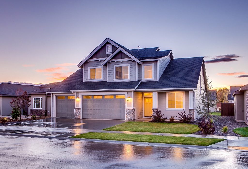 Choose good-quality moving boxes and packing supplies in order to prepare your household items for storage!