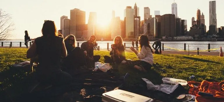 A group of friends on a picnic.