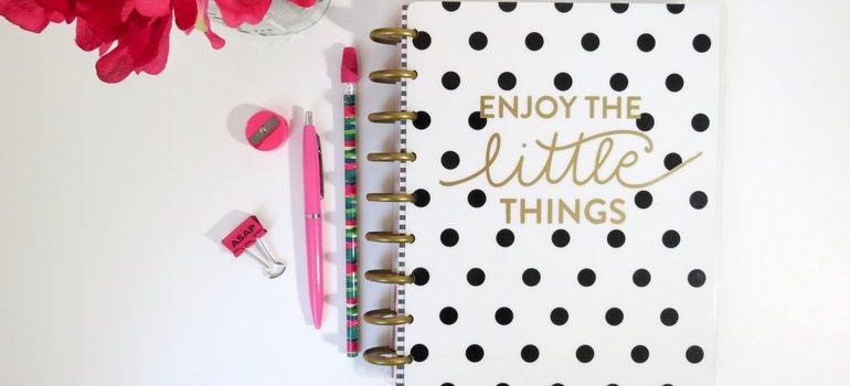 PLanner and pen.