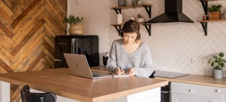 woman working on laptop