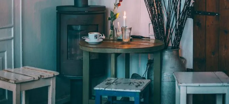 old items, table, chairs