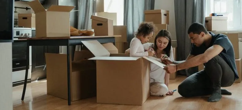 Parents including their kid in the relocation process