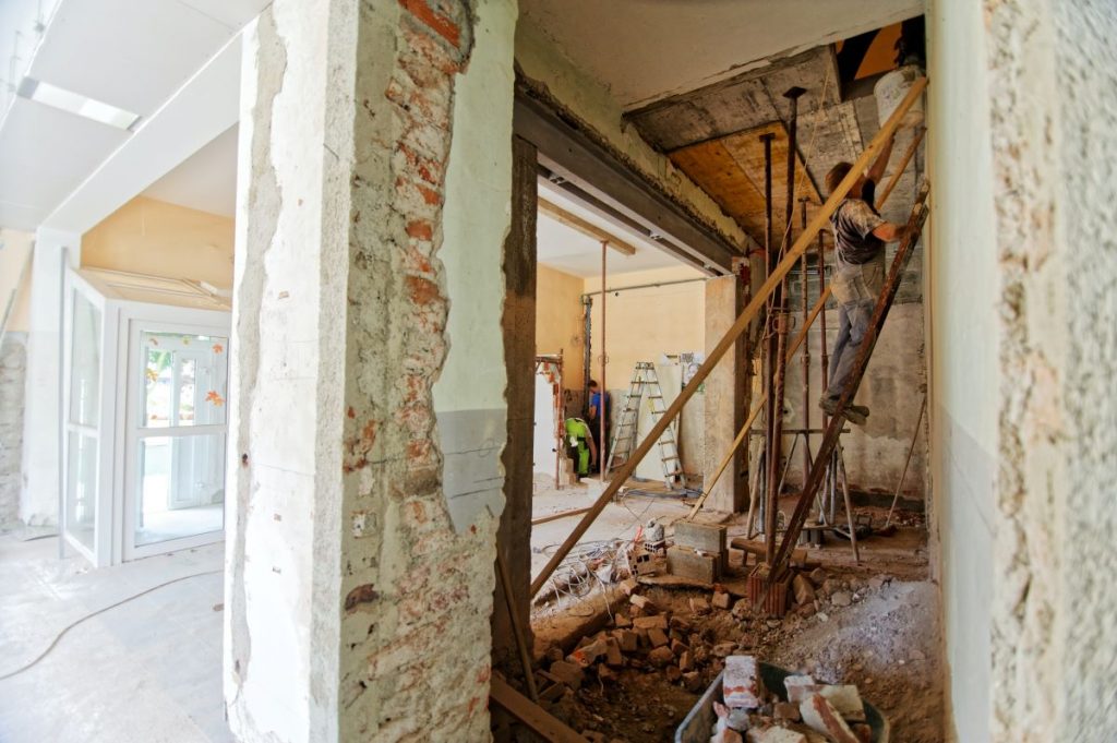 Pros and cons of buying a fixer upper in Idaho