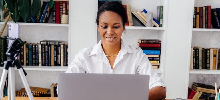 person researching moving from Boise to San Francisco