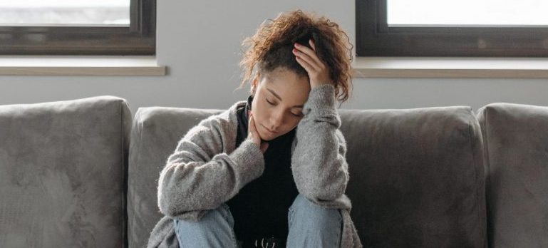 person struggling to adapt to living abroad