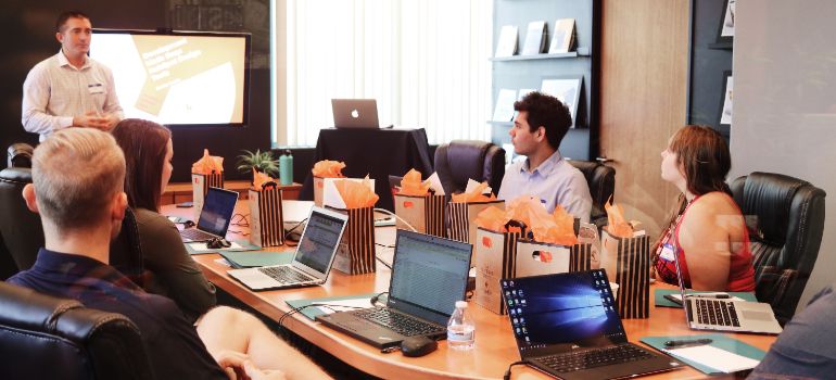 staff planning how to common business relocation delays