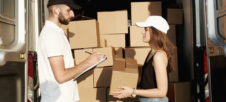 mover with moving boxes