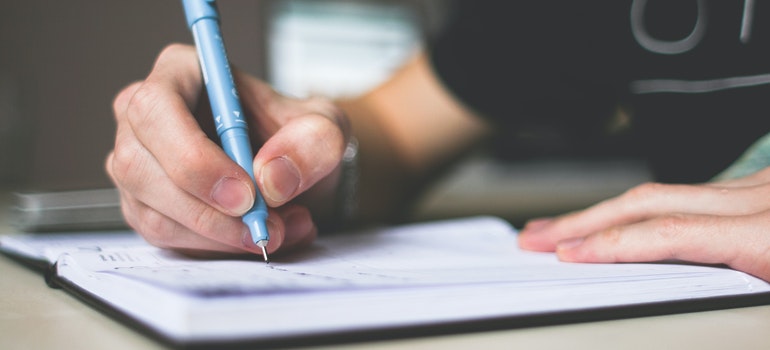 writing moving to-do list