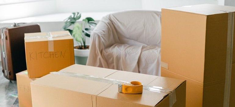 cardboard boxes for relocating your kitchen