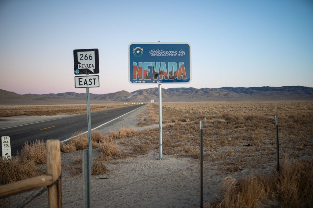 welcome to Nevada sign