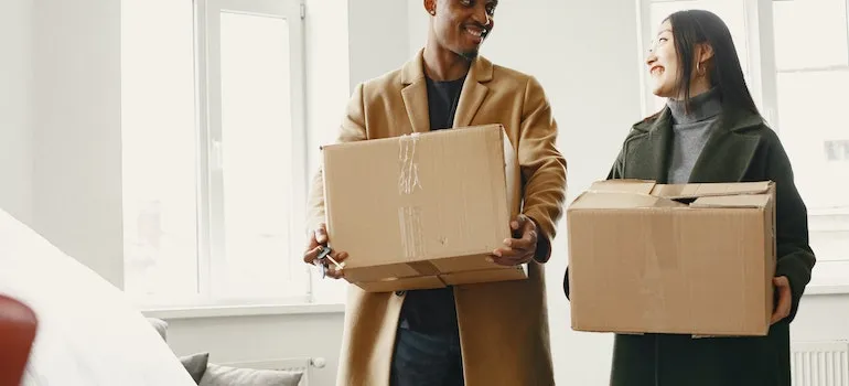 people with free moving boxes to cut costs while moving from Idaho