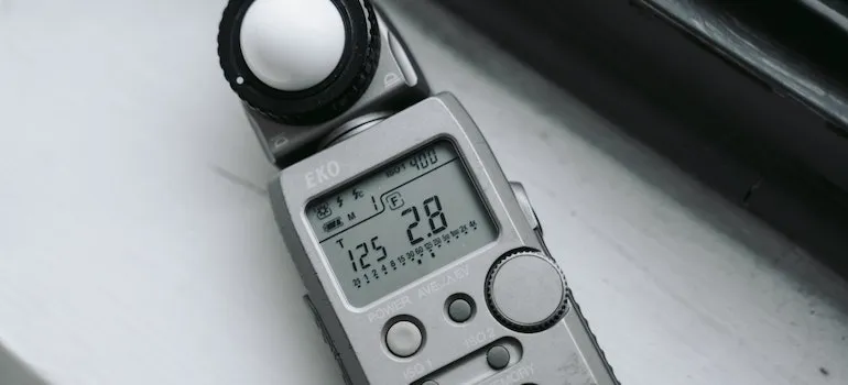 a device measuring temperature