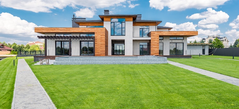 a house in a modern neighborhood perfect for living in Meridian ID