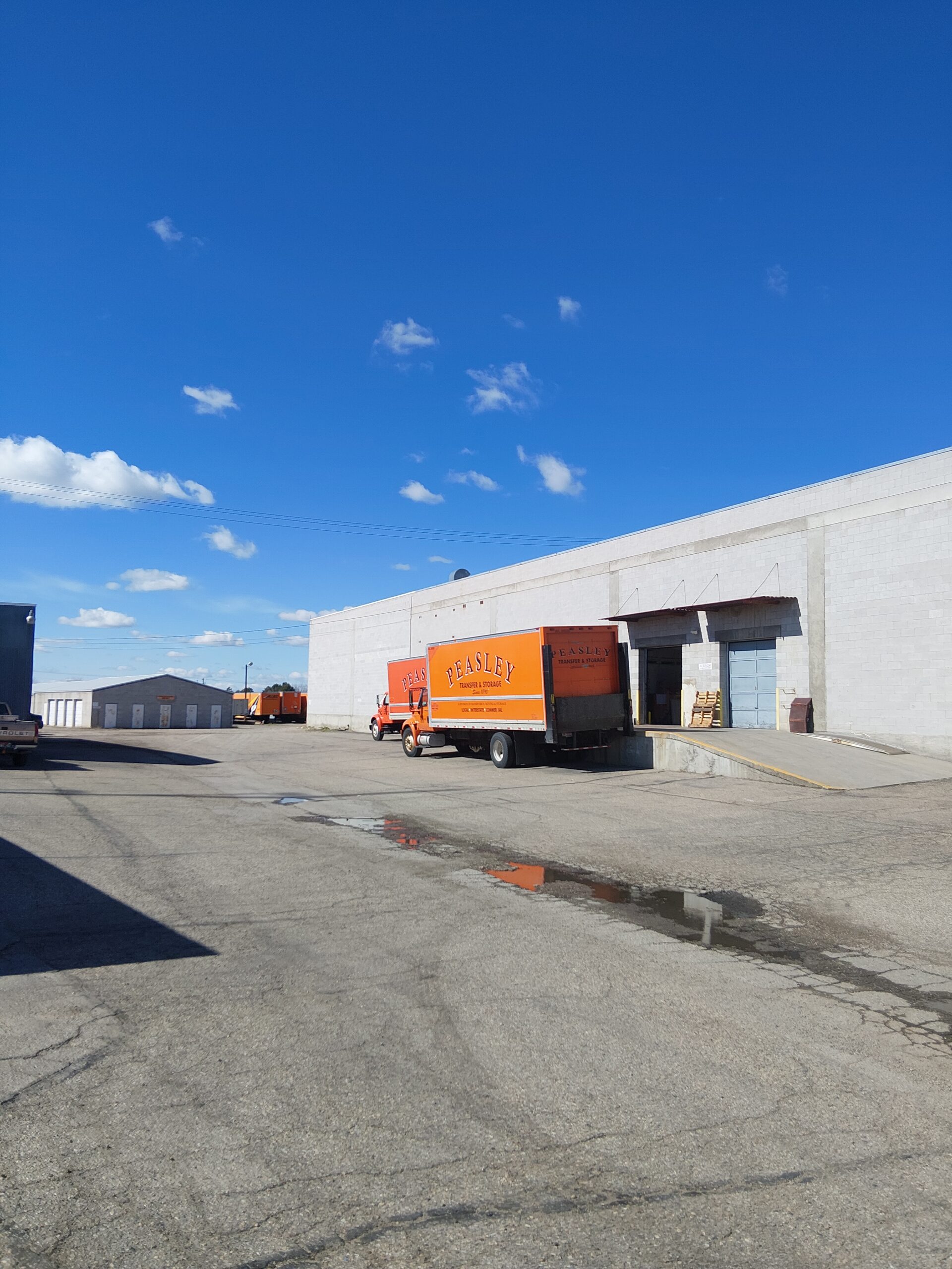 Finding shipping containers near you can be simple with the help of Peasley Moving & Storage.